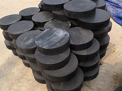 阳东区板式橡胶支座由若干层橡胶片与薄钢板经加压硫化